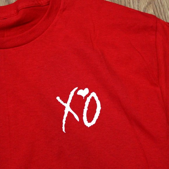 Christmas Theme The Weeknd XO White Pocket Logo Red T Shirt - Picture 2 of 3